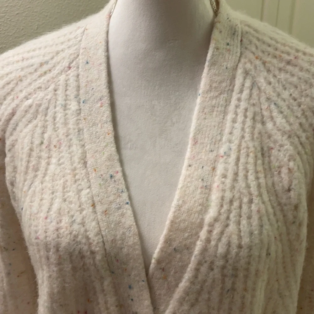 STYLE AND COMPANY CREAM SPECKLED CARDIGAN​​ - Picture 2 of 7